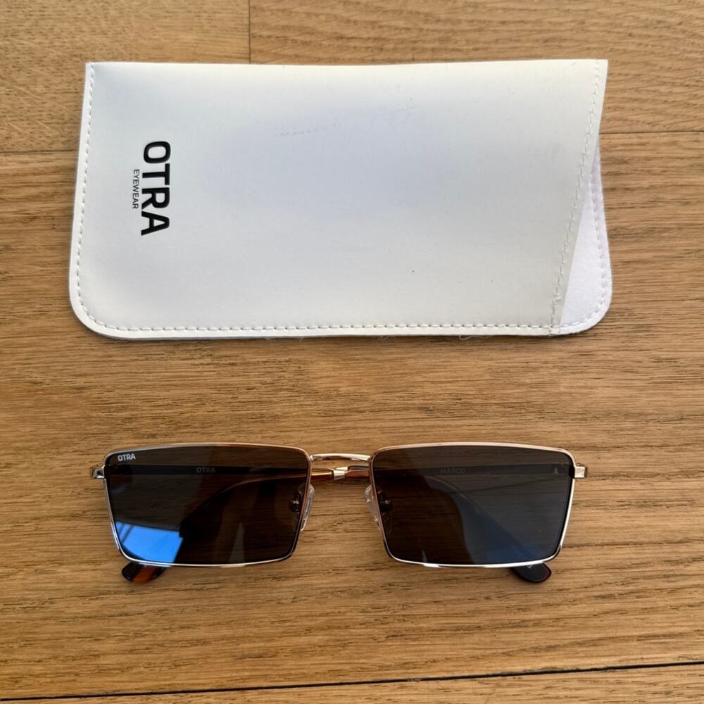 Otra Eyewear - Margo Square Frame Sunglasses in Gold & Brown